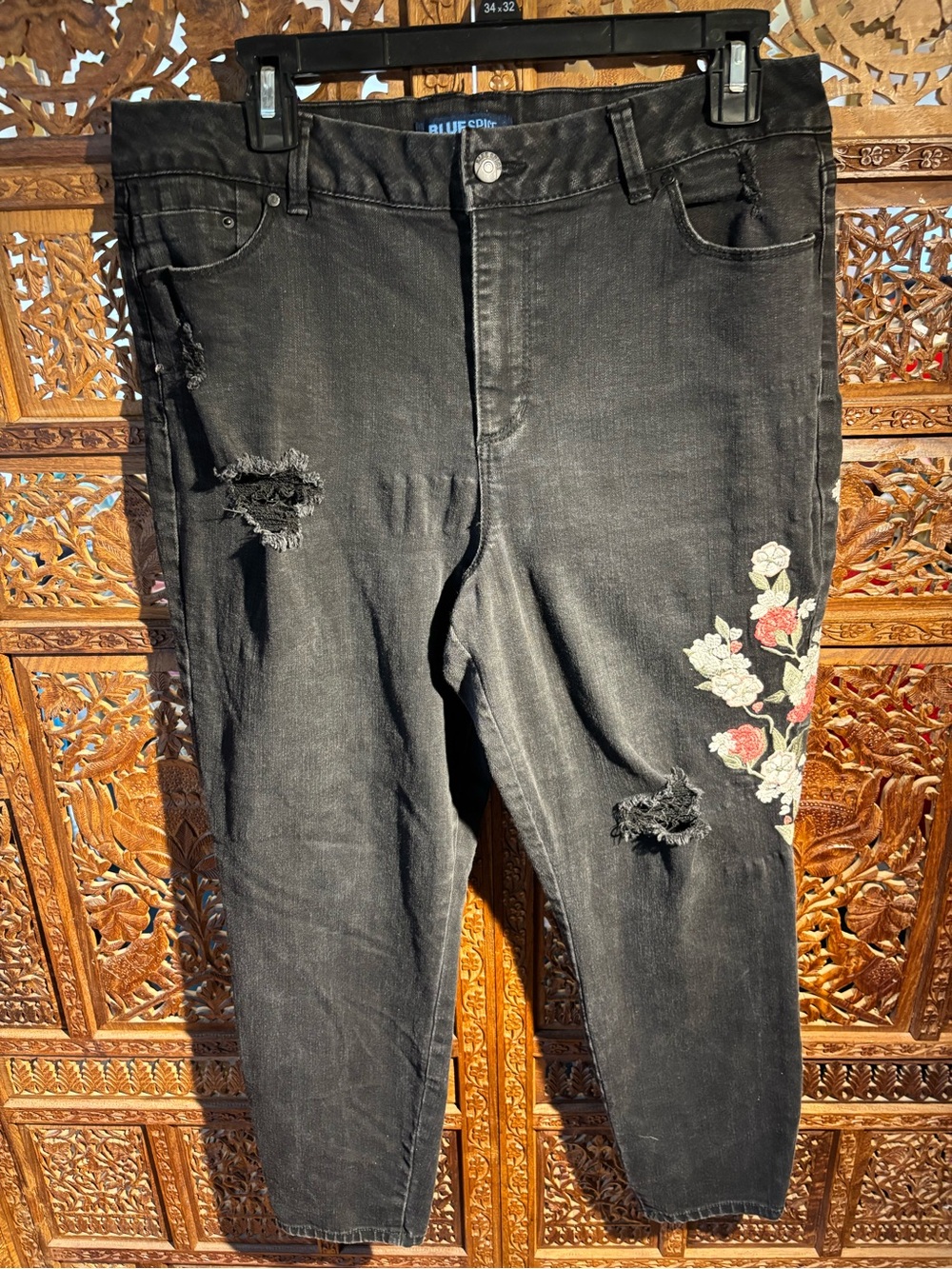 Blue Spice Black Straight-Leg Jeans with Floral Embroidery